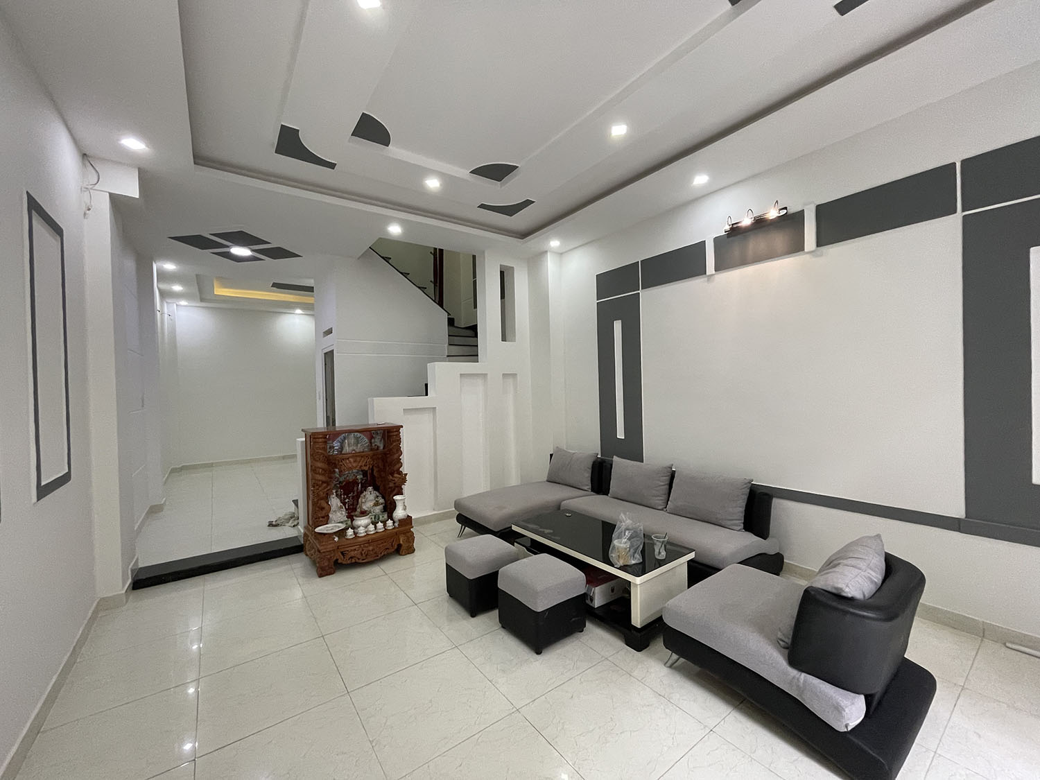 Bán nhà Hoàng Hoa Thám, Quận Bình Thạnh tuyệt phẩm 3 lầu (4,5m x 12m) đẹp lung linh hẻm ôtô khu VIP